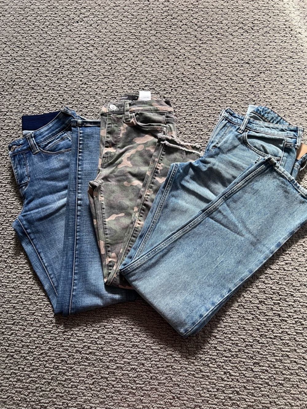 3 Pairs Of Women’s Jeans Sizes 2 and 4